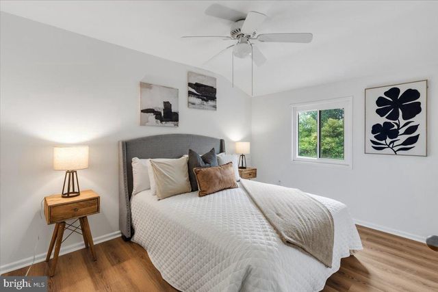 4527 ROUNDHILL RD, Alexandria, VA 22310
