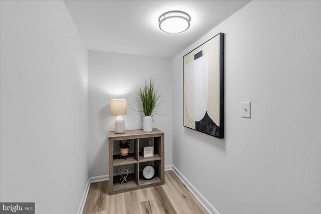 4527 ROUNDHILL RD, Alexandria, VA 22310