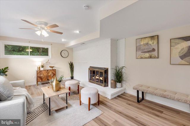 4527 ROUNDHILL RD, Alexandria, VA 22310