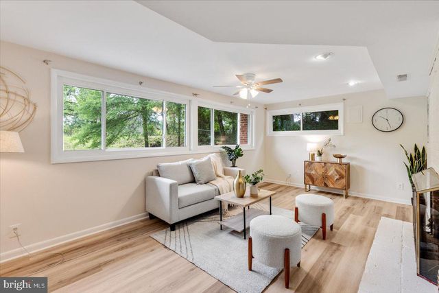 4527 ROUNDHILL RD, Alexandria, VA 22310