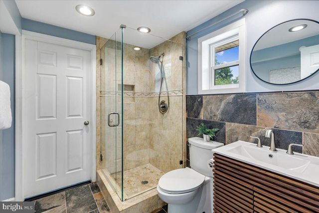 4527 ROUNDHILL RD, Alexandria, VA 22310