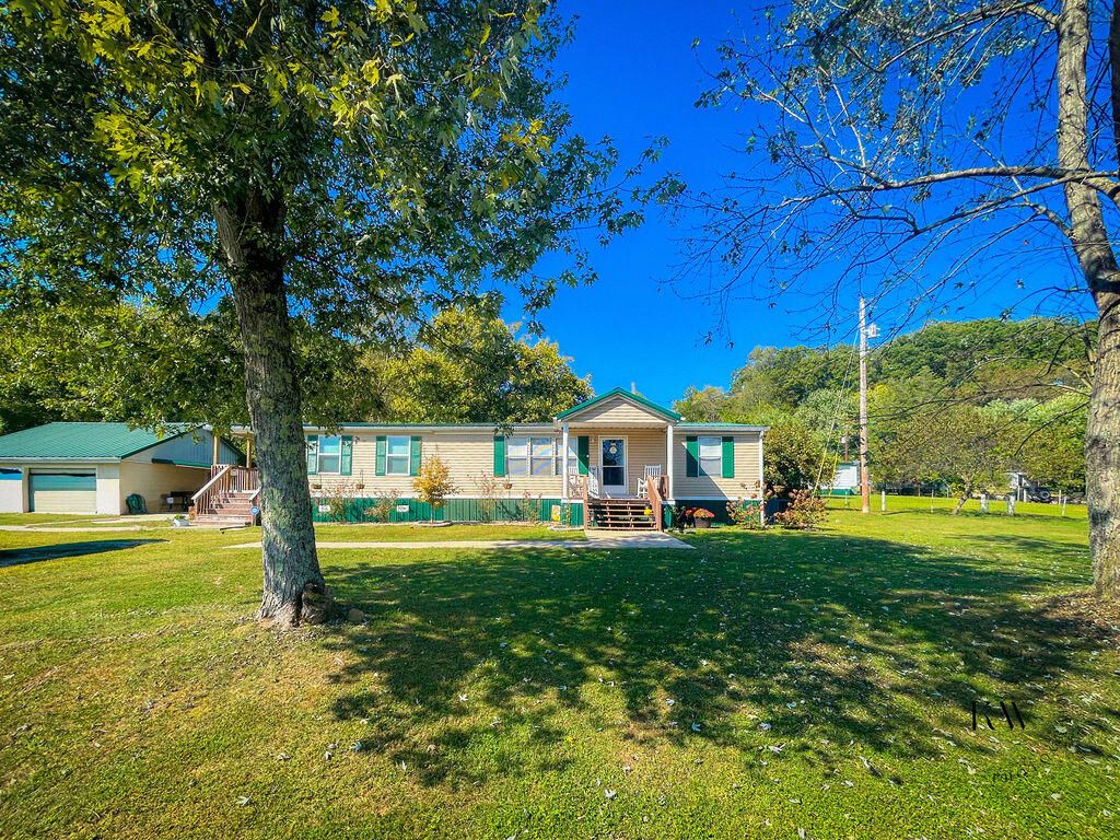 995 Black Creek Rd, Clay City, KY 40312