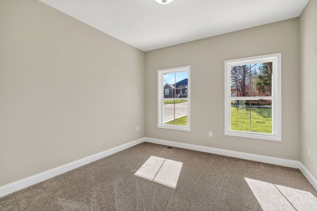 3480 Plantation Dr, Cookeville, TN 38506