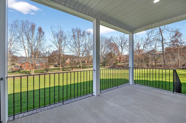 3480 Plantation Dr, Cookeville, TN 38506