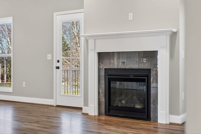 3480 Plantation Dr, Cookeville, TN 38506