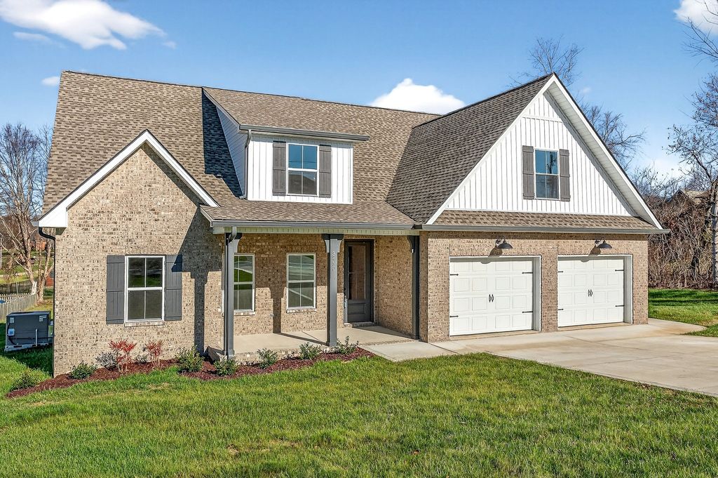 3480 Plantation Dr, Cookeville, TN 38506