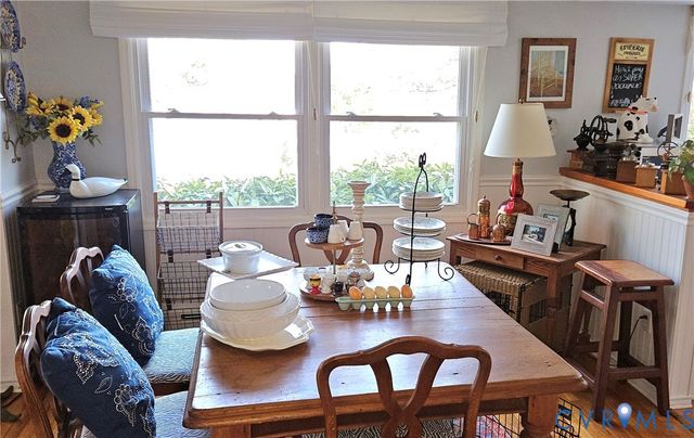 459 Willow Ln, Topping, VA 23169