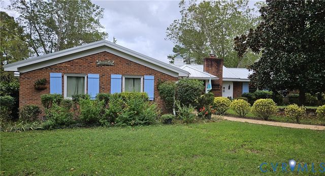 459 Willow Ln, Topping, VA 23169