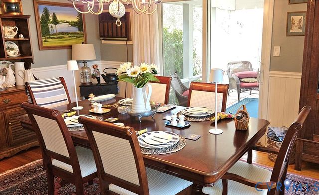 459 Willow Ln, Topping, VA 23169