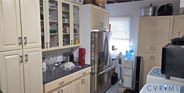 459 Willow Ln, Topping, VA 23169