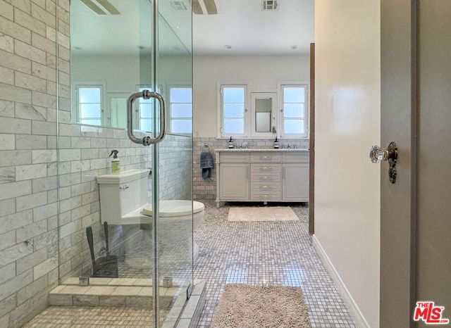 345 Westbourne Drive, Los Angeles, CA 90048