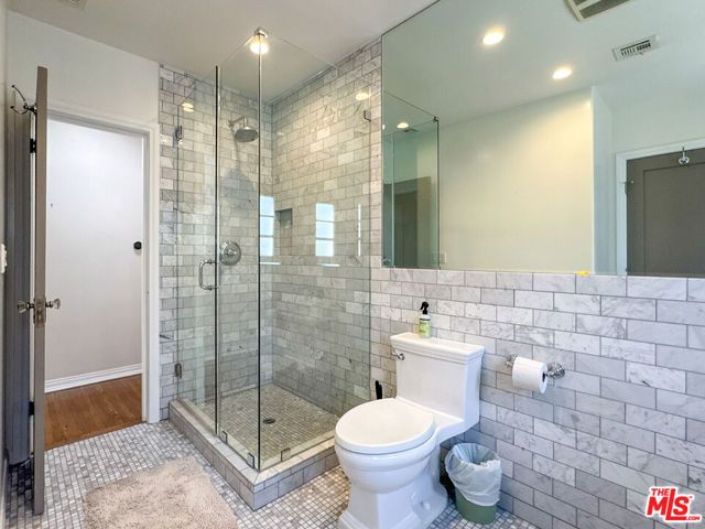 345 Westbourne Drive, Los Angeles, CA 90048