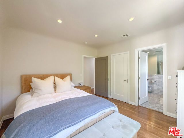 345 Westbourne Drive, Los Angeles, CA 90048