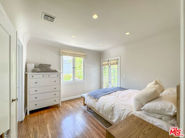 345 Westbourne Drive, Los Angeles, CA 90048