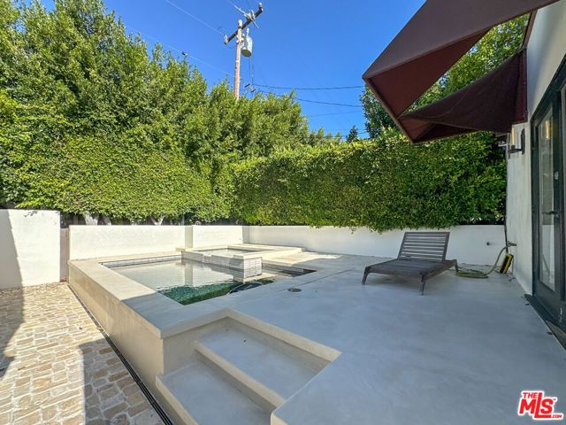 345 Westbourne Drive, Los Angeles, CA 90048