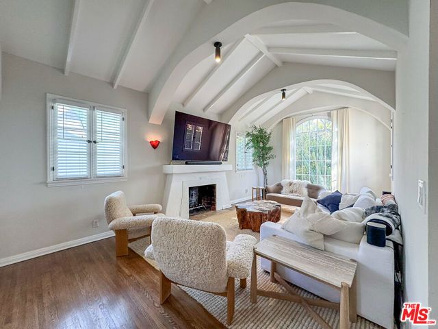 345 Westbourne Drive, Los Angeles, CA 90048