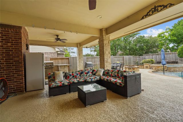 2306 Scarlatti Drive, Pearland, TX 77581