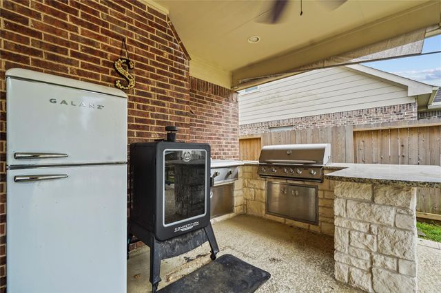 2306 Scarlatti Drive, Pearland, TX 77581