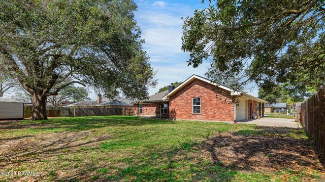 113 Weeks Drive, Youngsville, LA 70592