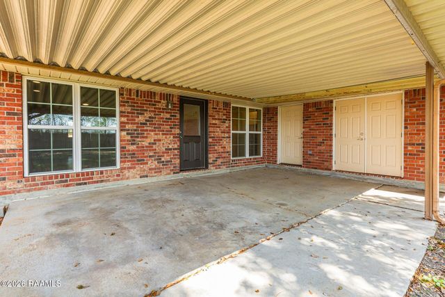 113 Weeks Drive, Youngsville, LA 70592
