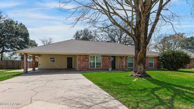 113 Weeks Drive, Youngsville, LA 70592