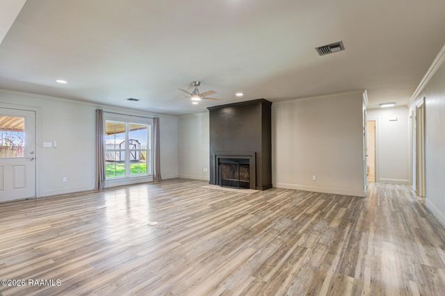 113 Weeks Drive, Youngsville, LA 70592