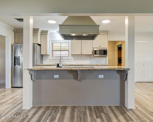 113 Weeks Drive, Youngsville, LA 70592