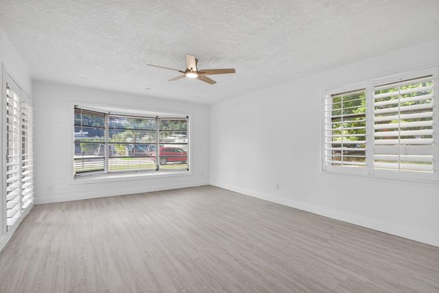 208 NE 14th Avenue, Pompano Beach, FL 33060