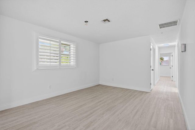 208 NE 14th Avenue, Pompano Beach, FL 33060