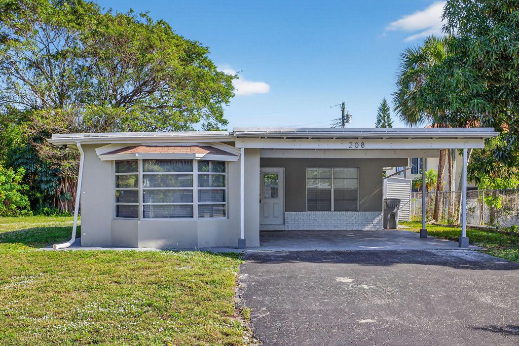 208 NE 14th Avenue, Pompano Beach, FL 33060