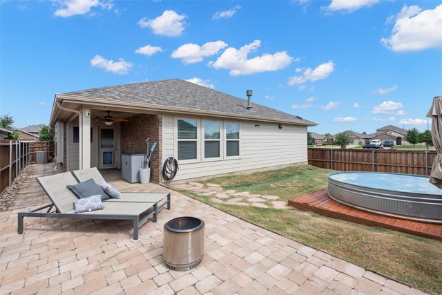 8901 Zubia Lane, Fort Worth, TX 76131