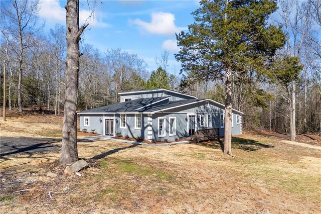 737 Broad River Road, Carlton, GA 30627