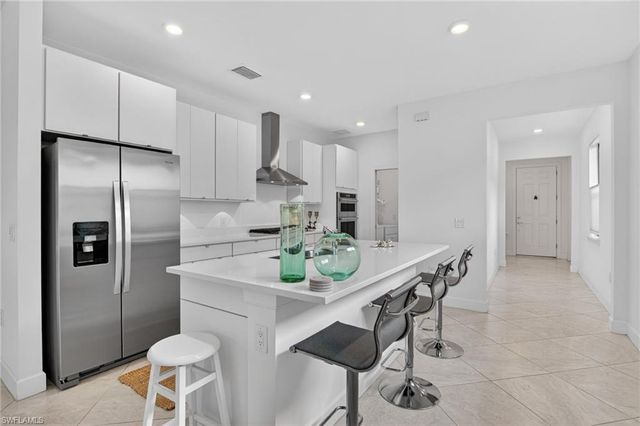 2174 Yellowfin CIR, Naples, FL 34114