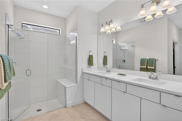 2174 Yellowfin CIR, Naples, FL 34114