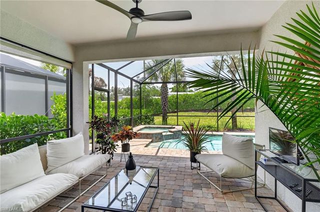 2174 Yellowfin CIR, Naples, FL 34114