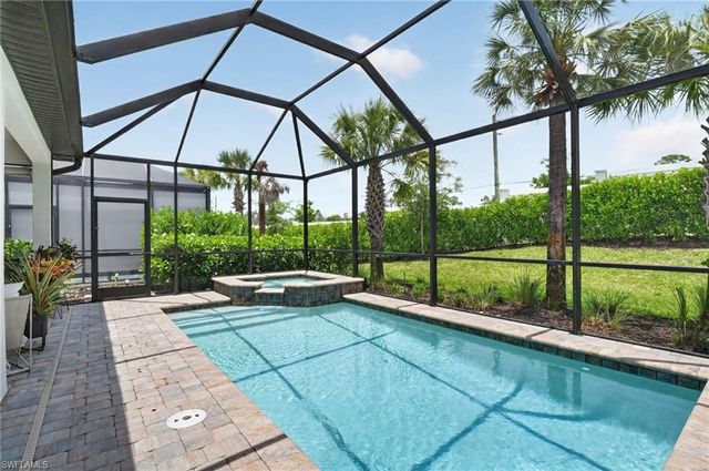 2174 Yellowfin CIR, Naples, FL 34114