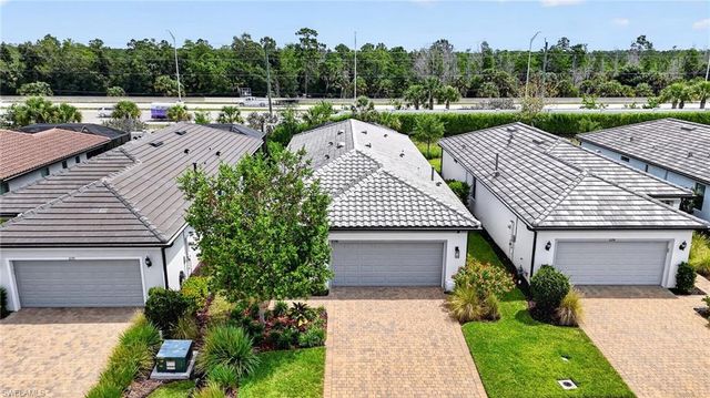 2174 Yellowfin CIR, Naples, FL 34114