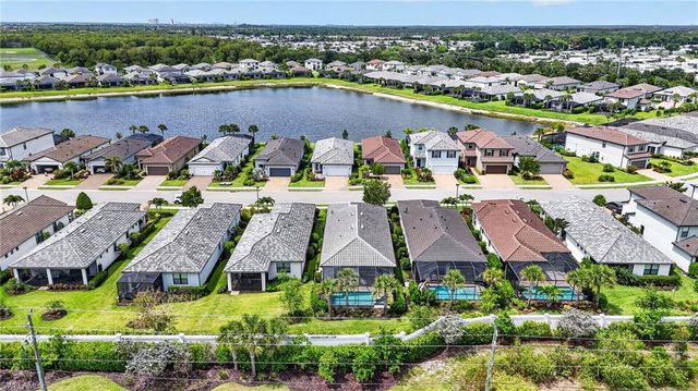 2174 Yellowfin CIR, Naples, FL 34114