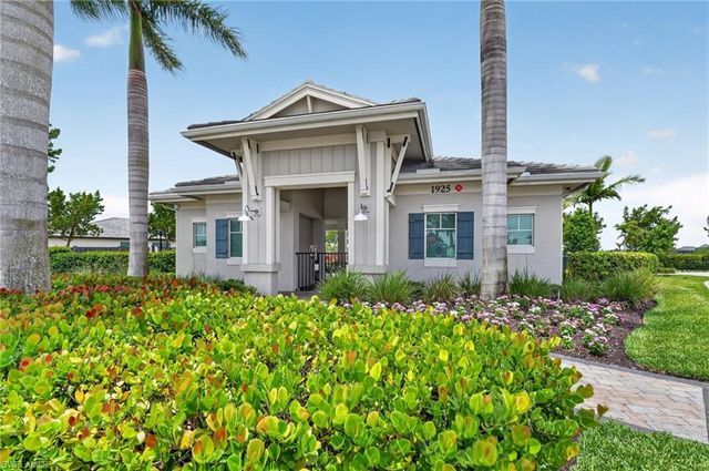 2174 Yellowfin CIR, Naples, FL 34114