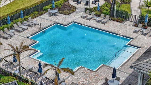 2174 Yellowfin CIR, Naples, FL 34114