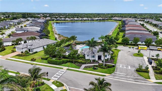 2174 Yellowfin CIR, Naples, FL 34114
