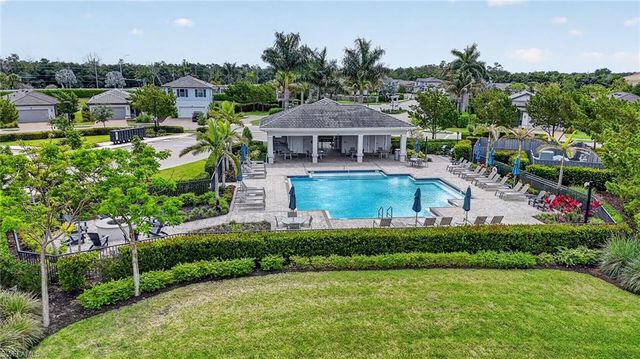 2174 Yellowfin CIR, Naples, FL 34114