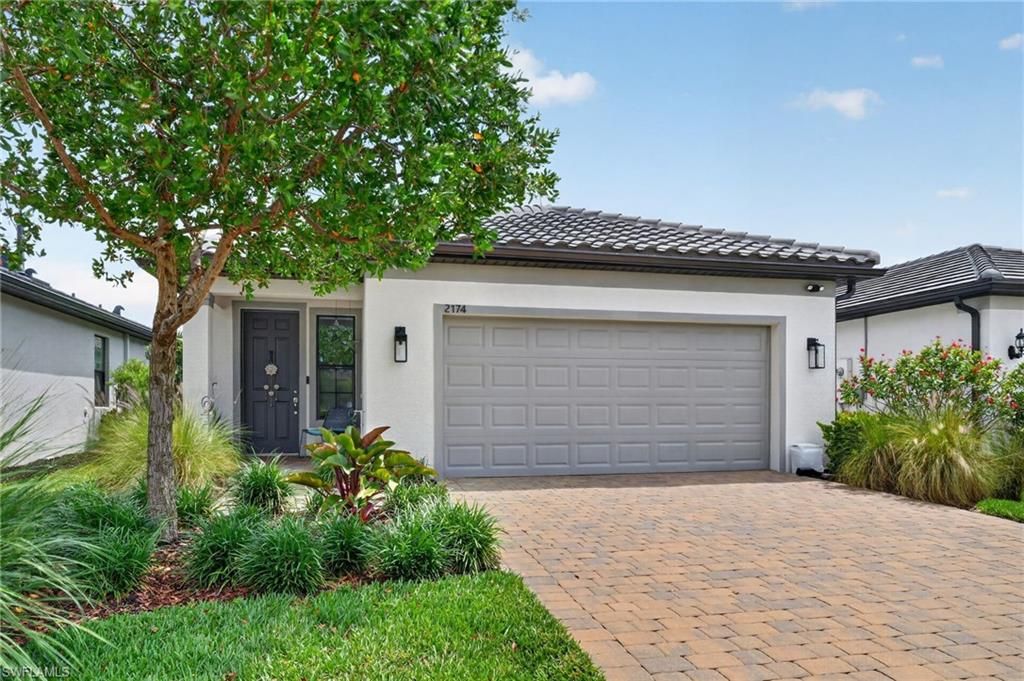 2174 Yellowfin CIR, Naples, FL 34114