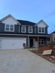 814 Harley Farns Drive, Bonaire, GA 31005