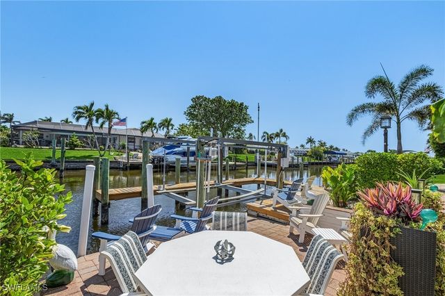 118 SW 51st TER, Cape Coral, FL 33914