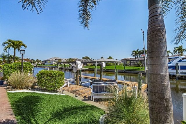 118 SW 51st TER, Cape Coral, FL 33914