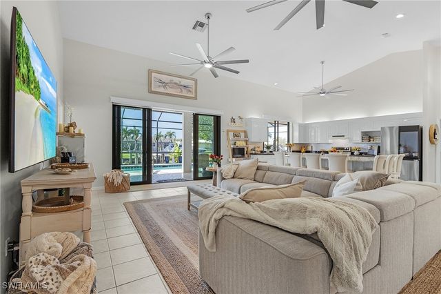 118 SW 51st TER, Cape Coral, FL 33914