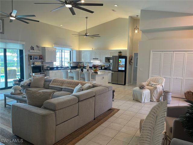 118 SW 51st TER, Cape Coral, FL 33914