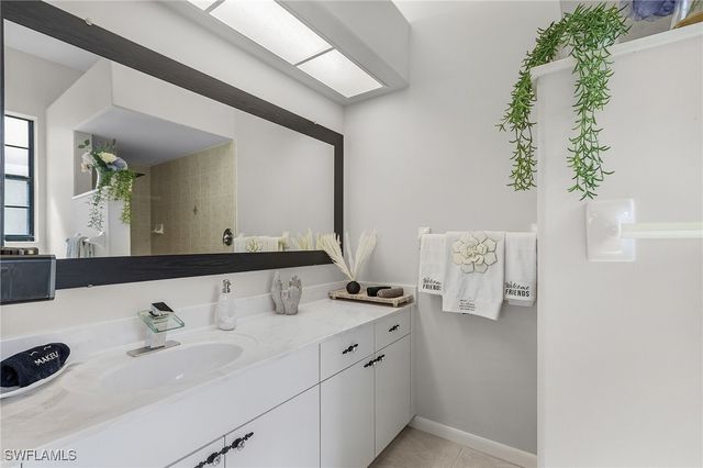 118 SW 51st TER, Cape Coral, FL 33914