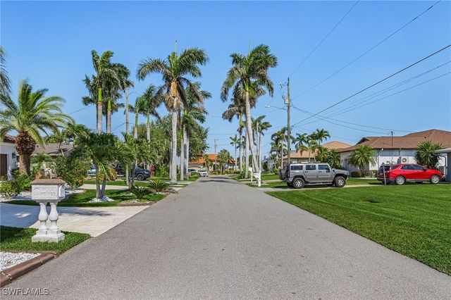 118 SW 51st TER, Cape Coral, FL 33914